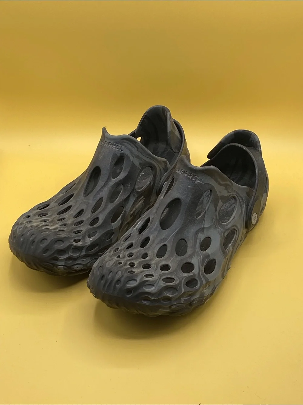Merrell Black Ventilated Slip-On Clog - Picture 2 of 4